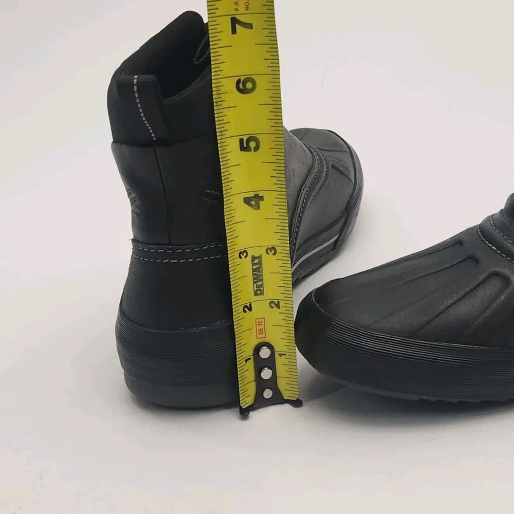 Clarks Collection Boots Black Waterproof Zip Women Sz 7.5 Duck Muck Ankle Flat